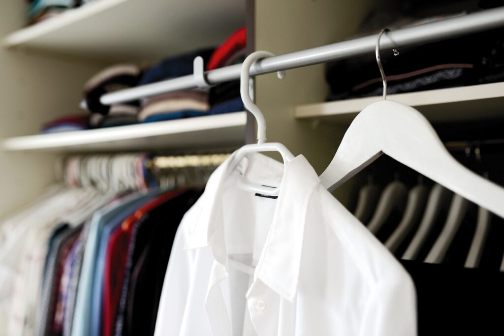 高い洋服は必要ない、シンプルが良い